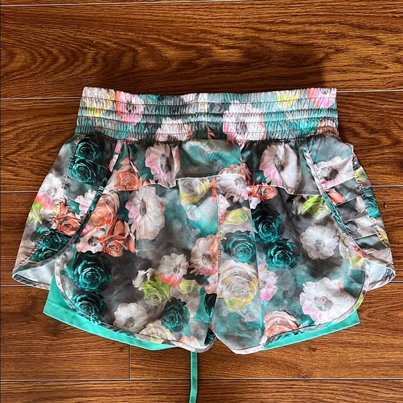 MPG Womens Double Layered Floral Gray Drawstring Athletic Shorts Size S - Picture 3 of 5